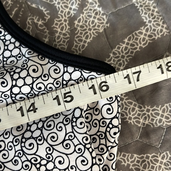 MANDARIN BLUE Active Black and White Patterned Sleeveless Tank Top Size Large - Picture 5 of 7